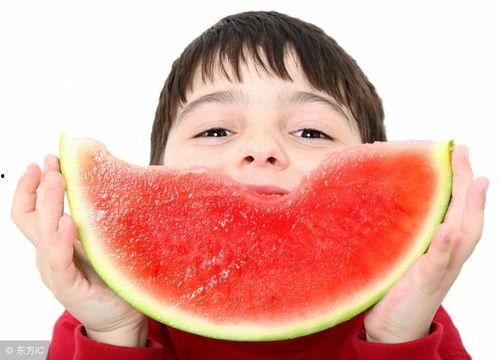 小于儿吃瓜,网络红人的瓜田奇遇记